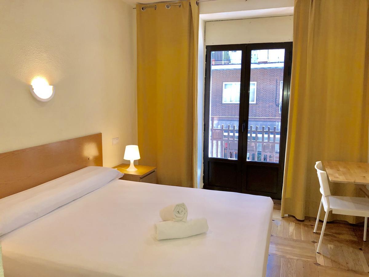 Hostal Arriaza Madrid Esterno foto