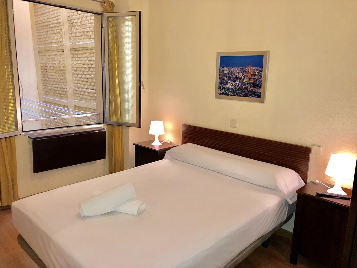 Hostal Arriaza Madrid Esterno foto