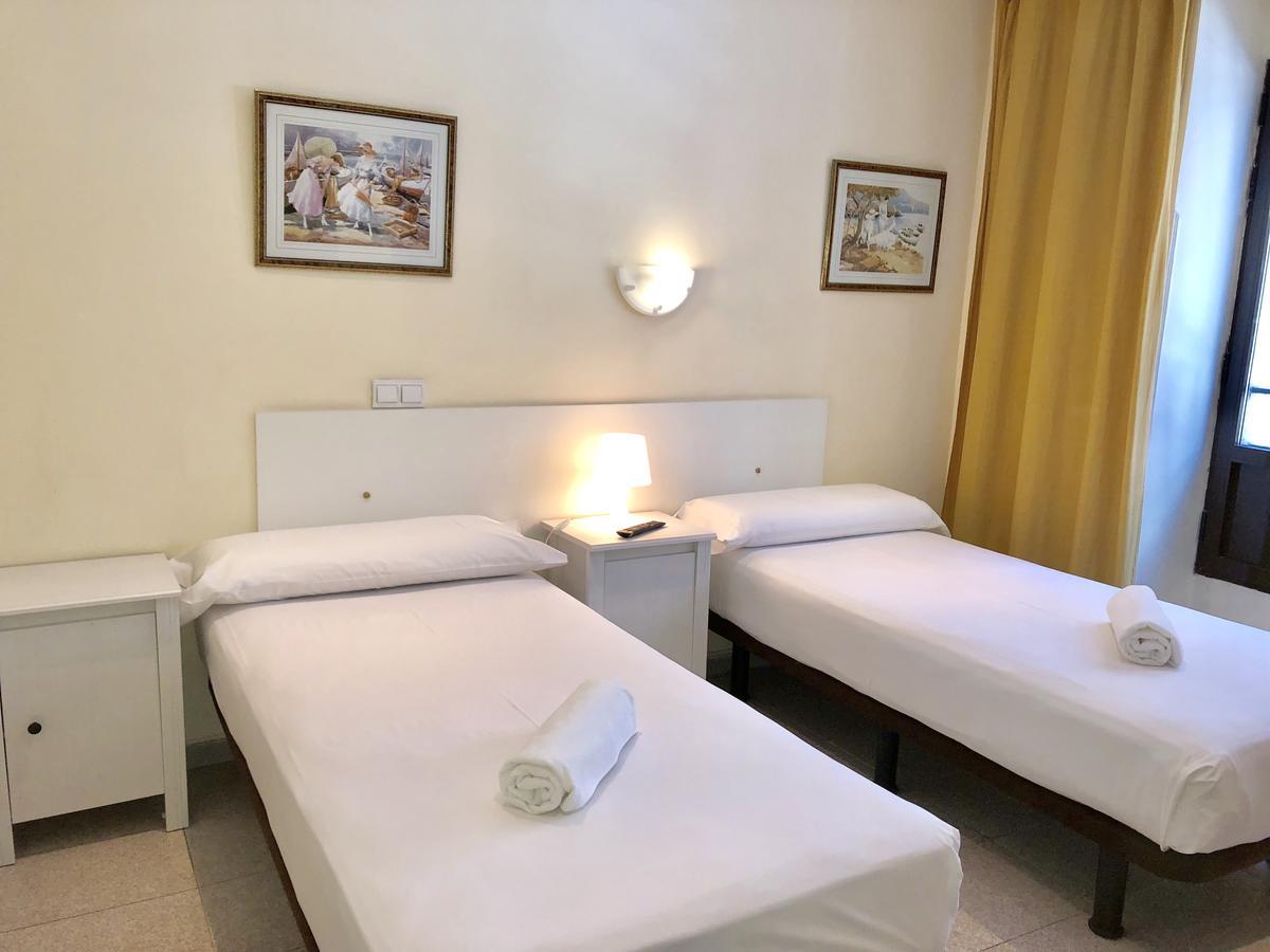 Hostal Arriaza Madrid Esterno foto