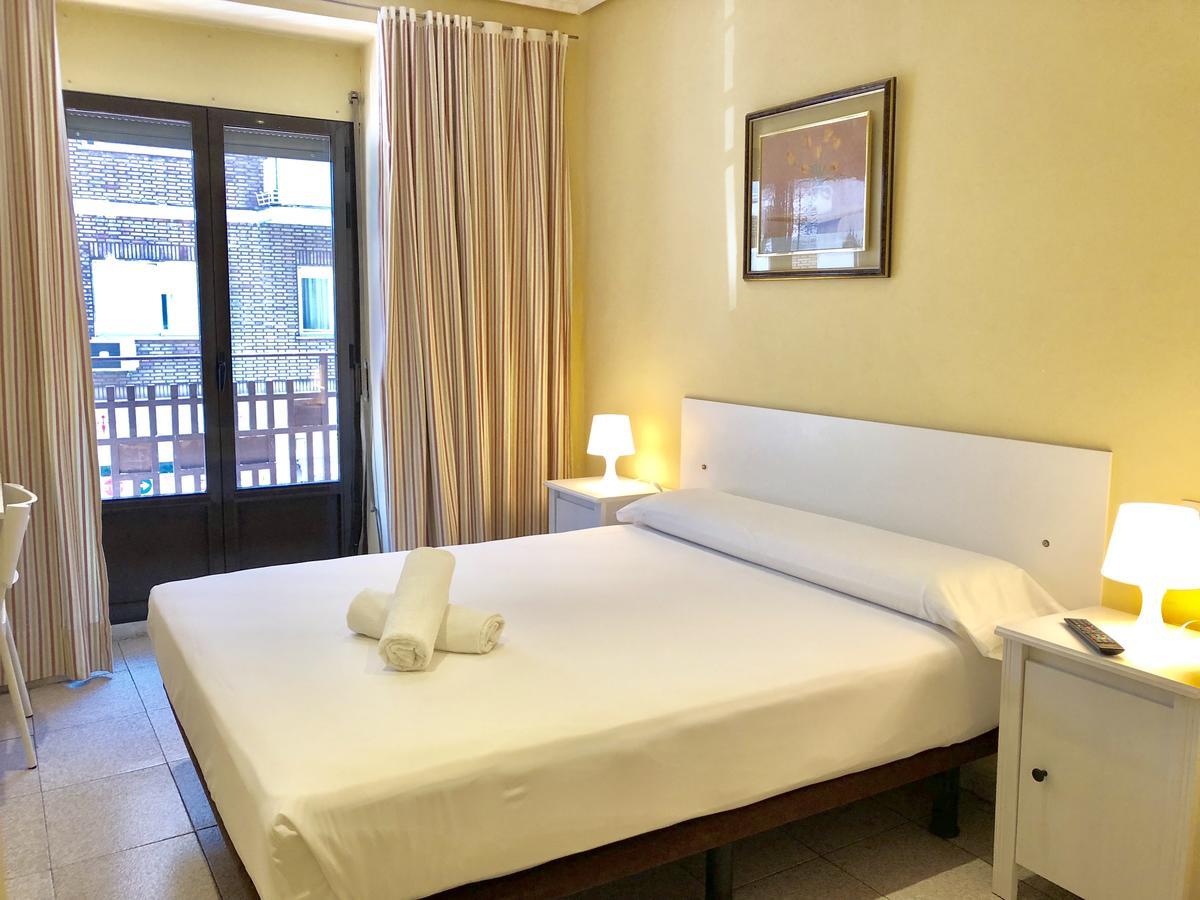 Hostal Arriaza Madrid Esterno foto