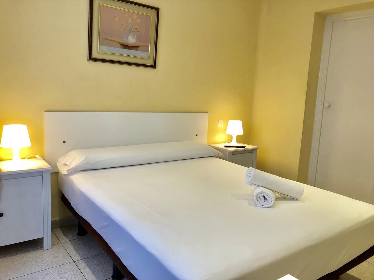 Hostal Arriaza Madrid Esterno foto