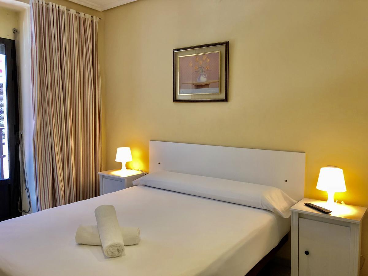 Hostal Arriaza Madrid Esterno foto