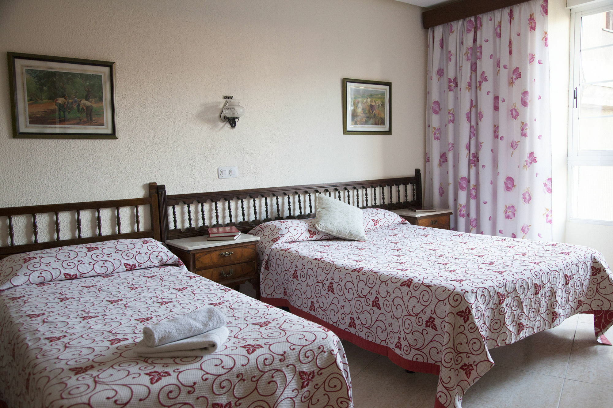 Hostal Arriaza Madrid Esterno foto