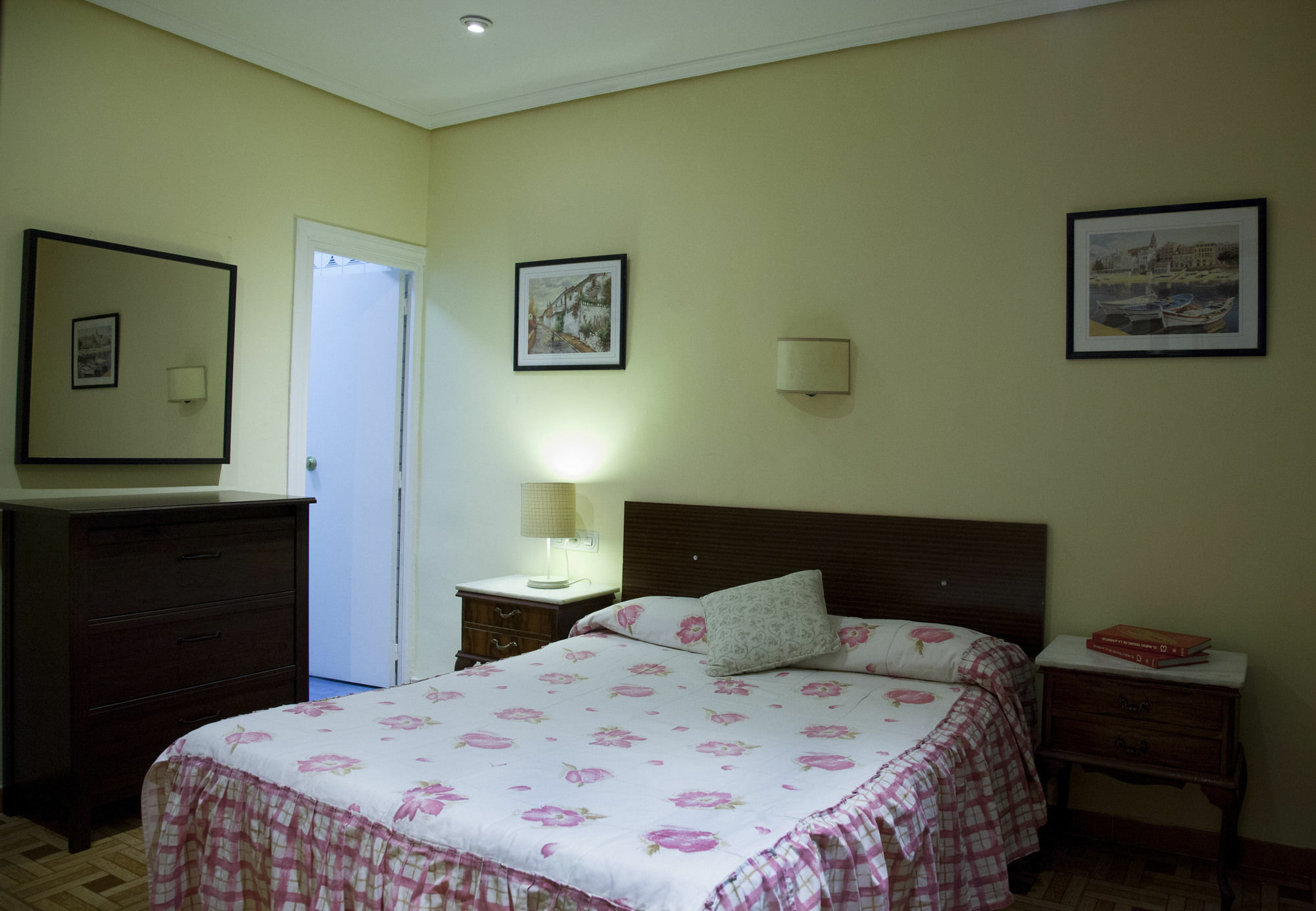 Hostal Arriaza Madrid Esterno foto